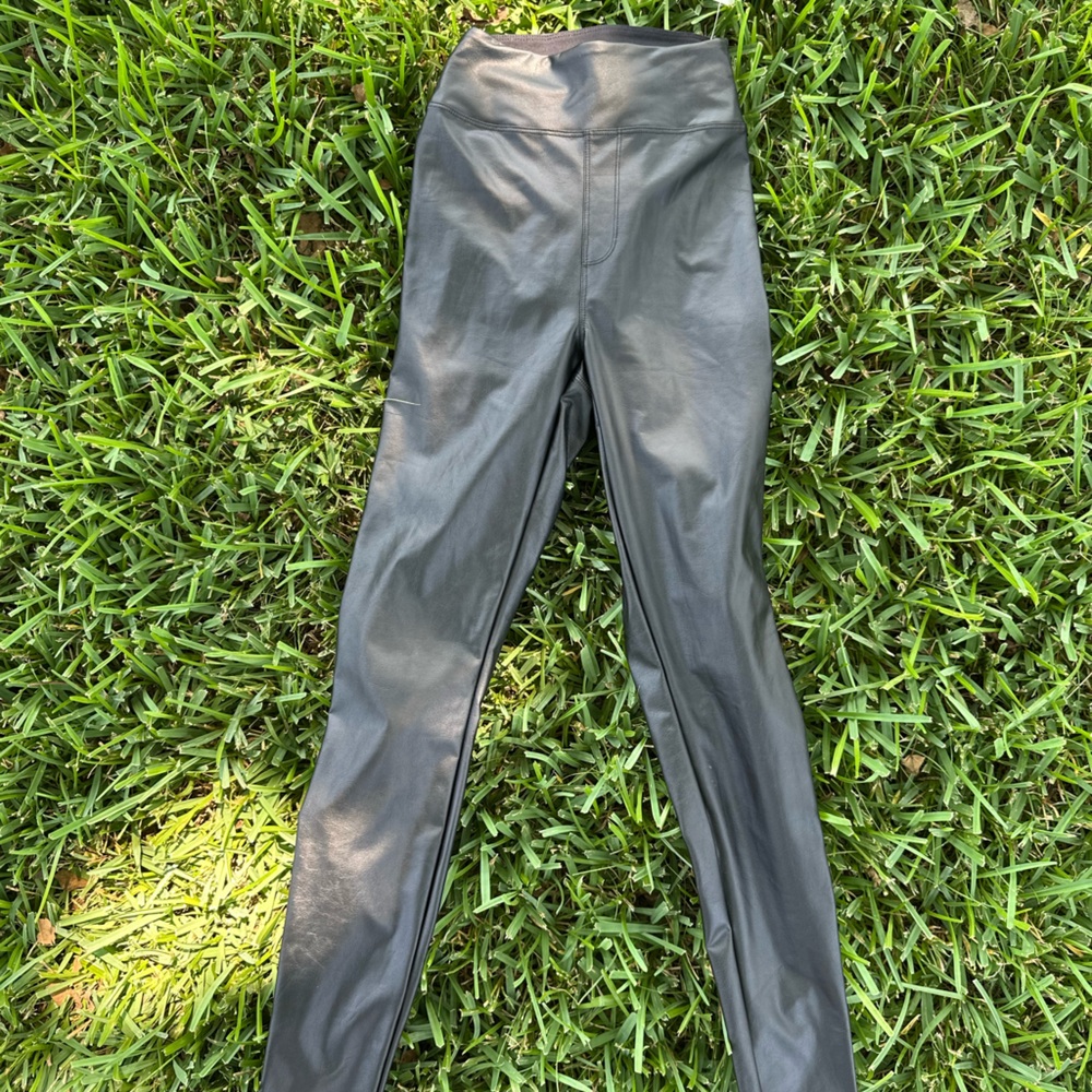 OFFLINE Faux Leather Legging